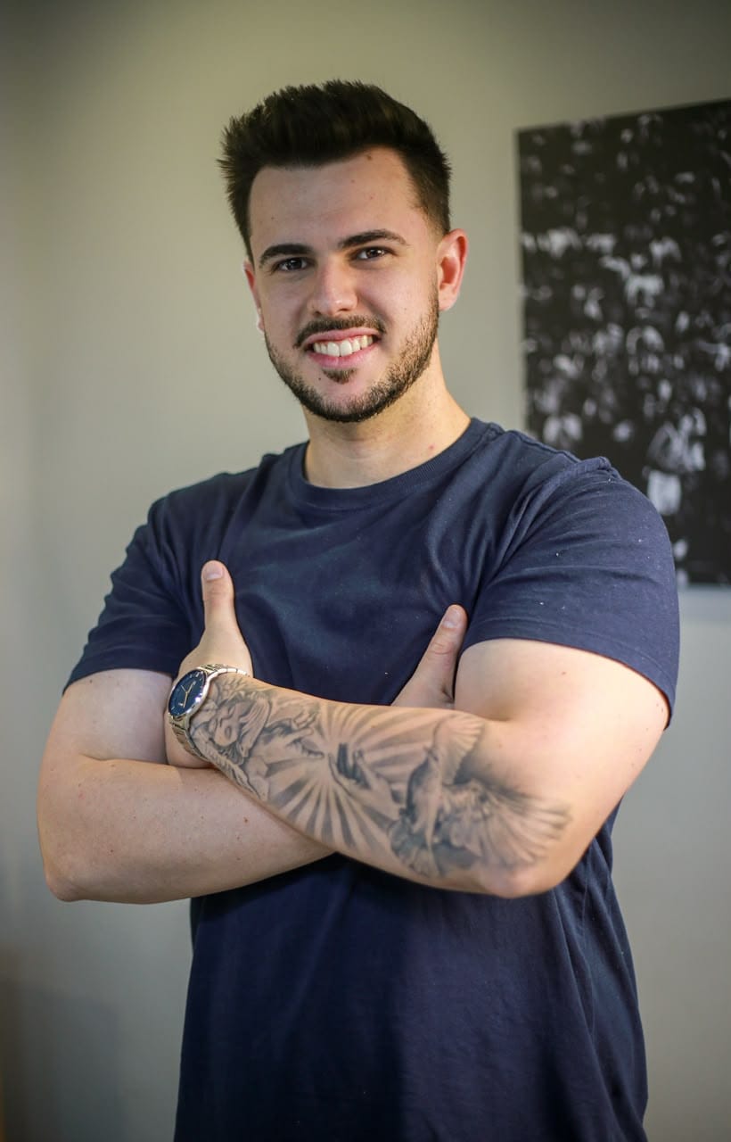 Nicolau Bauer, co-fundador da Barbearia Sparta e instrutor do Método Sparta